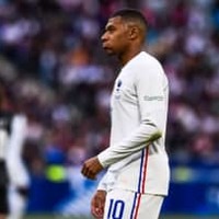 エムバペ、仏サッカー連盟会長の「人種差別ムシ」に異議 画像