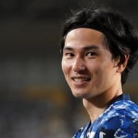 南野拓実、モナコのチームメイトたちとの初々しい初対面シーンがこちら! 画像