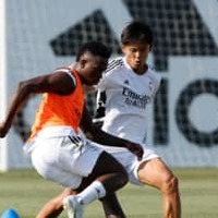 久保建英、レアル・マドリーに合流!鬼ヘディングシュートがこれ 画像