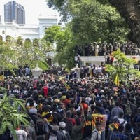 スリランカで政権崩壊、非常事態 画像