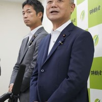 維新、国葬出席を決定 画像