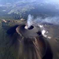 浅間山で火山性地震増加 画像