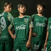なんと「ヴェルディ×Coca-Cola」復活!日テレ・ベレーザ、2022-23新ユニフォームを発表 画像