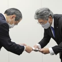 総務省、NTT西日本を指導 画像