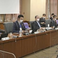 景気判断、10地域で据え置き 画像