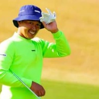 イーグルからコーヒーをこぼして“平常心” スイング改造がハマった中西直人が「64」の首位発進 画像