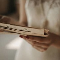 「冴えない男で妥協した」と友人の夫を貶す女。招待された結婚式で“ある事実”を知り、絶望するハメに… 画像