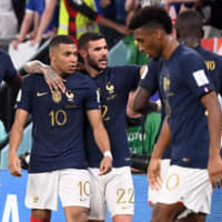 フランス代表、W杯決勝トーナ進出決定！デンマークを2-1で撃破 画像