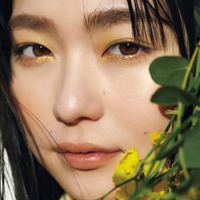 山田杏奈、人気ヘアメイクも惚れ込む“美顔”イエローメイクで美肌披露 画像