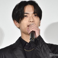 なにわ男子・高橋恭平、撮影中に足の毛を剃っていた　畑芽育らが見守る＜なのに、千輝くんが甘すぎる。＞ 画像