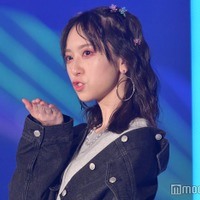 日向坂46金村美玖、キュートに投げキス　Y2Kファッション着こなし＜TGC 2023 S／S＞ 画像