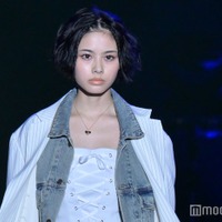 安斉星来、美ウエストちら見せ 編み込みヘアで雰囲気ガラリ＜超十代 －ULTRA TEENS FES－2023＠TOKYO＞ 画像