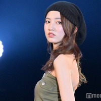 “菜々緒2世”黒木麗奈、美デコルテに釘付け 変形デザインを華麗に着こなし＜超十代 －ULTRA TEENS FES－2023＠TOKYO＞ 画像