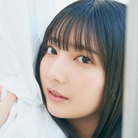 日向坂46竹内希来里、透け感ワンピースで大人の魅力漂う「嬉しいことも辛いこともたくさんあった」加入からの半年間回顧＜四期生のぽかぽか写真館＞ 画像