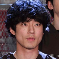 坂口健太郎は「脱いだらすごい」前田旺志郎・鈴木紗理奈ら共演者が熱弁「ごめんね、セクハラみたいになっちゃって」＜Dr.チョコレート＞ 画像