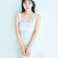 吉岡里帆、胸元チラリ“ツヤツヤ”美ボディの秘訣語る 画像