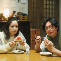 深川麻衣主演、井浦新と元SDN48大木亜希子の“実録私小説”映画化＜人生に詰んだ元アイドルは、赤の他人のおっさんと住む選択をした＞ 画像