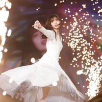 齋藤飛鳥“乃木坂46卒コン”登場の仕方が話題「神々しすぎるオープニング」「流石」＜齋藤飛鳥卒業コンサート1日目＞ 画像