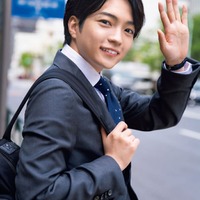 なにわ男子・西畑大吾、スーツ姿でビジネスマン熱演　King ＆ Prince永瀬廉＆Aぇ! group正門良規との“同期話”語る 画像