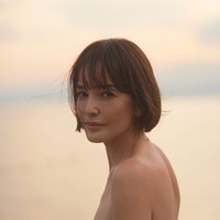 梨花、愛息子が“アロハシャツ”で卒業式「すでにイケメン」「成長がすごい」と話題 画像