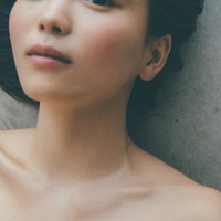 矢野未希子“ありのままの自分”開放 初の自費出版写真集表紙＆アザー 