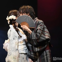 “交際6年・同棲3年”美男美女人気YouTuber・なのカップル、ステージでキス？仲良しぶりアピール＜GAKUSEI RUNWAY＞ 画像