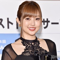 菊地亜美、体重“約8kg減”成功 娘との2ショット公開「夫より背中が小さくなった」 画像