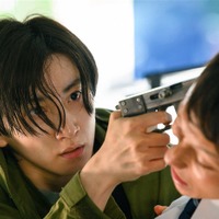 <ラストマン-全盲の捜査官- 第8話>皆実、心太朗とバディ解消“…バスジャック遭遇で撃たれる 画像