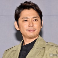 活動休止中の今井翼、滝沢秀明氏と久々電話で「元気もらいました」幼少期の2ショットも公開 画像