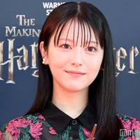 浜辺美波、“最大の友”明かす「ハリー・ポッター」新施設にマルフォイ役トム・フェルトンら豪華集結 画像