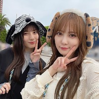 日向坂46加藤史帆＆小坂菜緒“お忍びユニバデート”満喫 素の表情に反響殺到 画像