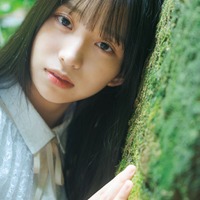 日向坂46岸帆夏、人生初ソログラビア ビジュアルの強さ発揮 画像