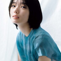 櫻坂46藤吉夏鈴、色白素肌際立つノースリーブワンピで透明感放出 画像