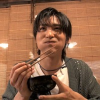 Snow Man目黒蓮が焦る「助けて」 今田美桜が1人ロケを見守る 画像