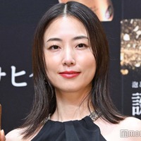 MEGUMI、人生初体験に照れ ノースリーブドレスで美肩大胆披露 画像