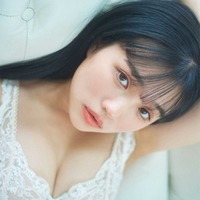大園みゆう、純白ランジェリー姿で美谷間くっきり 画像