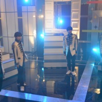 ジャニーズJr.、KinKi Kids「欲望のレイン」披露 街頭インタビューに奮闘も 画像