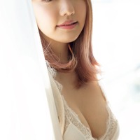 高橋かの、ランジェリー姿で大人の女性の片鱗 画像