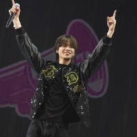 コムドット、東京ドームイベント開幕 やまとは動くステージでファンの近くへ「盛り上がってますか?」<Creator Dream Fes 〜produced by Com.〜> 画像