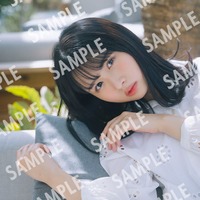 日向坂46上村ひなの、あどけない表情にキュン 1st写真集12種の書店限定ポストカード解禁<そのままで> 画像