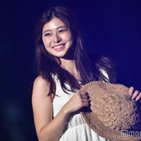 「虹オオカミ」兼清萌々香、白ワンピで王道夏コーデ ヘルシーな美貌に視線集中<TGC teen 2023 Summer> 画像