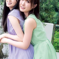 「ラブライブ!」ユニット・Liella!結那&坂倉花、ノースリーブワンピで密着ハグ ほっそり二の腕輝く 画像