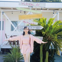 日向坂46上村ひなの、スラリ美脚披露 1stソロ写真集「そのままで」4種の裏表紙解禁 画像