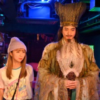 「パリピ孔明」撮影現場に潜入 向井理&上白石萌歌らが根性見せた大規模シーン<クランクインコメント&現場レポート> 画像