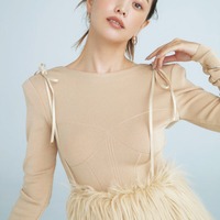 蛯原友里、秋服&血色メイク披露 変わらぬ輝き放つ 画像