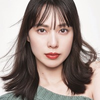 戸田恵梨香、母になり“新たな人生観”語る「VOCE」1年ぶり表紙 画像