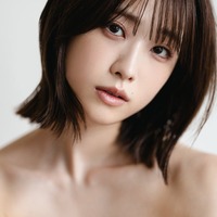 高橋ひかる、色白素肌にドキッ 端麗なビジュアル&抜群のプロポーション披露 画像