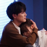 「真夏のシンデレラ」次回予告で健人(間宮祥太朗)にハグする女性登場「何者?」「波乱の予感」の声 画像