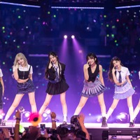 IVE、ファンと一緒に「I AM」披露 ウォニョンは流暢な英語MCで盛り上げる<「KCON LA」2023 DAY1> 画像