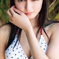 乃木坂46遠藤さくら、初の水着姿で照れた表情 1st写真集先行カット第6弾解禁<可憐> 画像